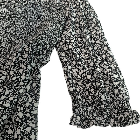 Torrid black white floral Babydoll Chiffon Smocked 3/4 sleeve Top plus Size 2X - Picture 8 of 8